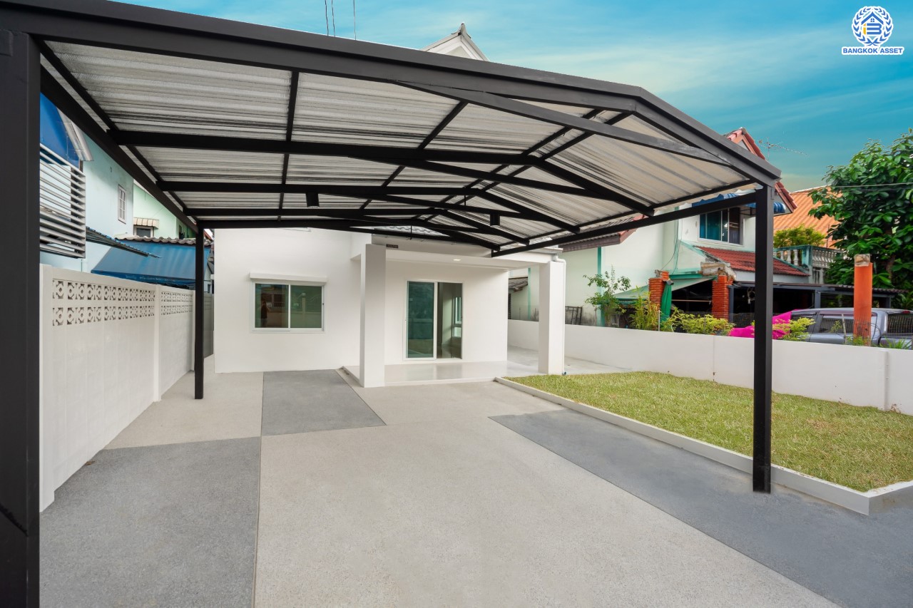 บ้านมือสองตกแต่งใหม่ ม.สินวงศ์ ดอนเมือง บ้านเดี่ยว เนื้อที่ 50 ตร.ว. ฟังก์ชัน 3 ห้องนอน 2 ห้องน้ำ จอดรถได้ 2 คัน บนทำเลดีที่สุด ใกล้สนามบินดอนเมือง ทางด่วน "ศรีสมาน" และรถไฟฟ้าสายสีแดง "สถานีดอนเมือง"